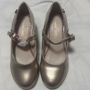 Nine West Shiny Silver Mary Jane shoes with heels